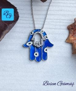 Lacivert Mineli Fatmanın Eli Kolye