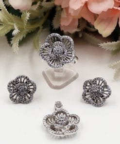 Zirkon Taşlı Beyaz Modern Çiçek Model Set