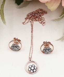 Yuvarlak Halka İçinde Elmas Montürlü Papatya Set