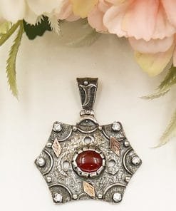 Altıgen Formlu Özel Tasarım Akik Taşlı Kolye