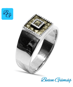 Kare Markazit Taşlı Düz İnce Gümüş Erkek Yüzük