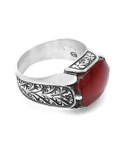 Kırmızı Taşlı Elde Kalem İşlemeli Erkek Yüzük