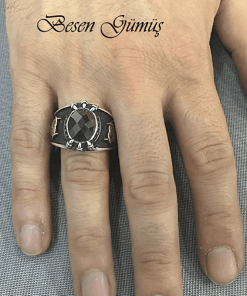 Kırmızı Zirkon Taşlı Pençeli Yüzük