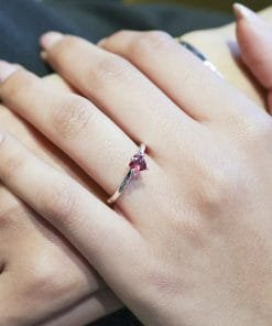 925 Ayar Gümüş Kırmızı Taşlı Kalp Sen Ve Ben Yüzük Işıklı Kutuda