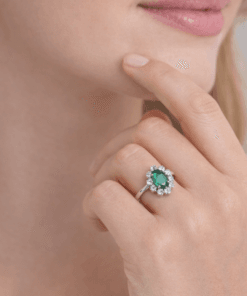 Yeşil Taşlı Zirkon Detaylı 925 Ayar Gümüş Takı Seti (Yüzük, Kolye Ve Küpe)