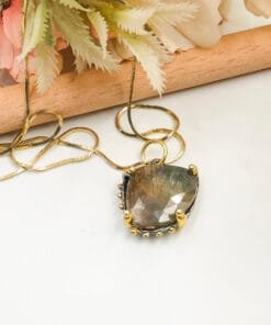 Safir taşlı kolye tam görünüm