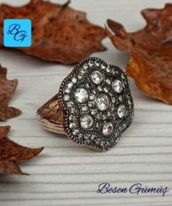 Elmas Montürlü Papatya Gümüş Yüzük