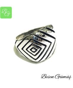 Kare Desenli Taşsız Yüzük