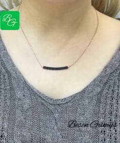 Oniks Taşlı Yay Kolye