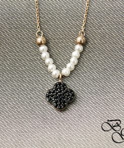 Rose İncili Oniks Taşlı Van Cliff Model Kolye